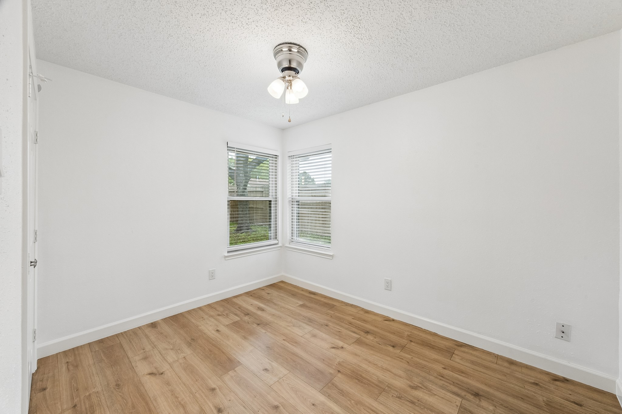 1054 Margate Drive Property Photo 19