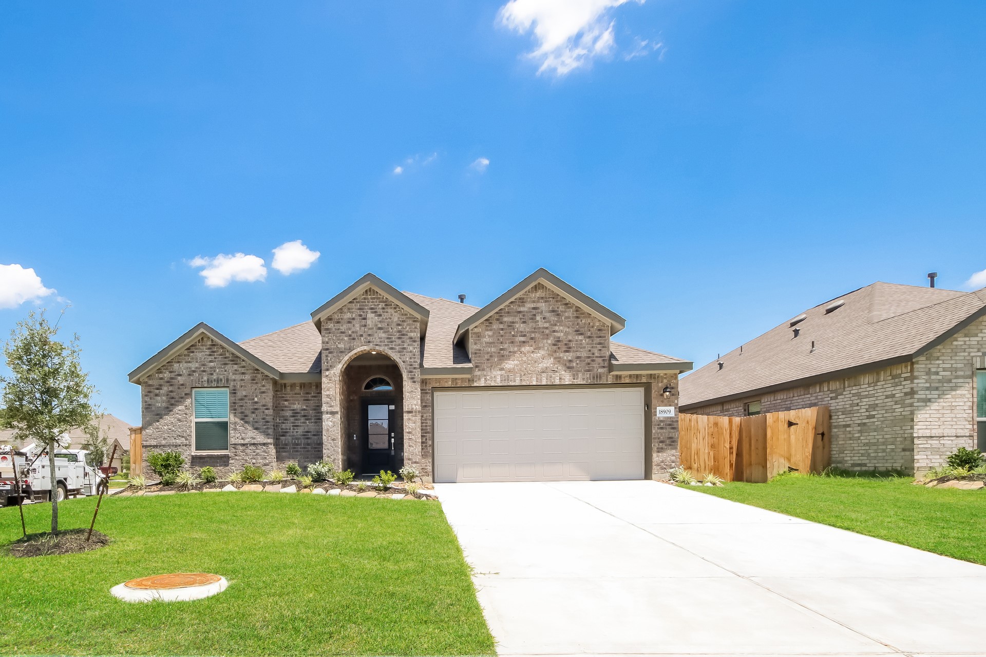 18909 Collina Way Property Photo 1