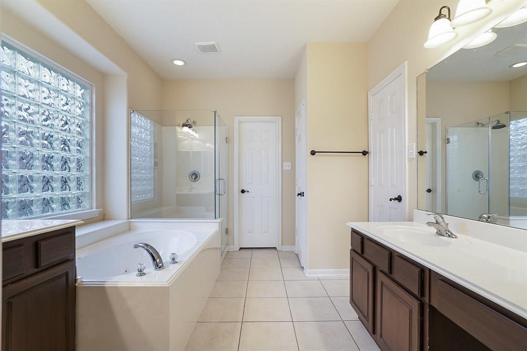 7211 Emerald Run Lane Property Photo 21