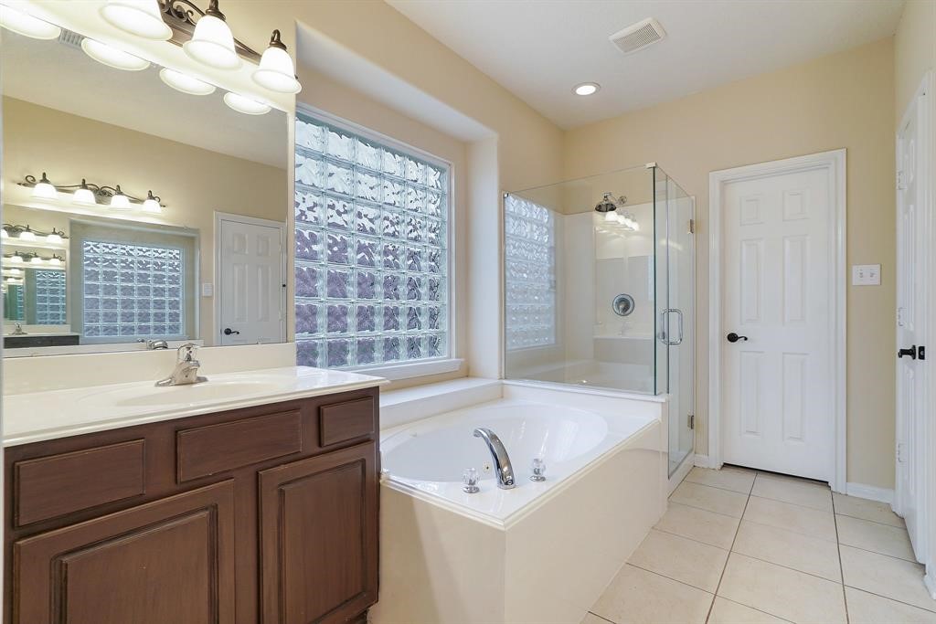 7211 Emerald Run Lane Property Photo 22