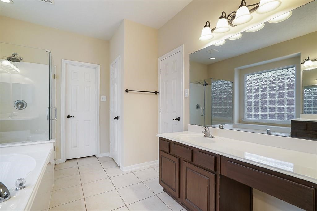 7211 Emerald Run Lane Property Photo 23