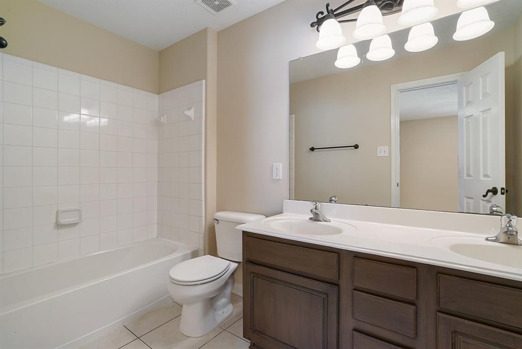 7211 Emerald Run Lane Property Photo 30