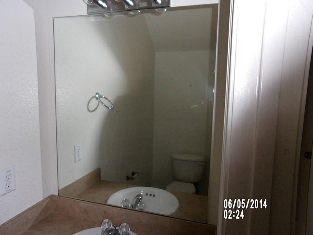 23823 Single Oak Property Photo 7