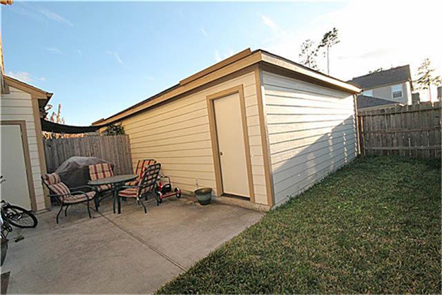 23823 Single Oak Property Photo 8