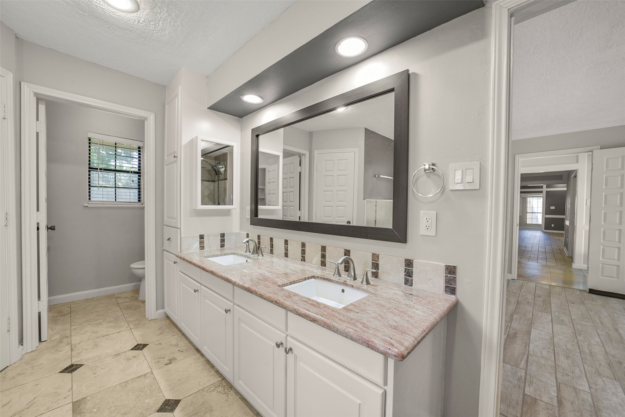 5147 Beechnut Street Property Photo 14