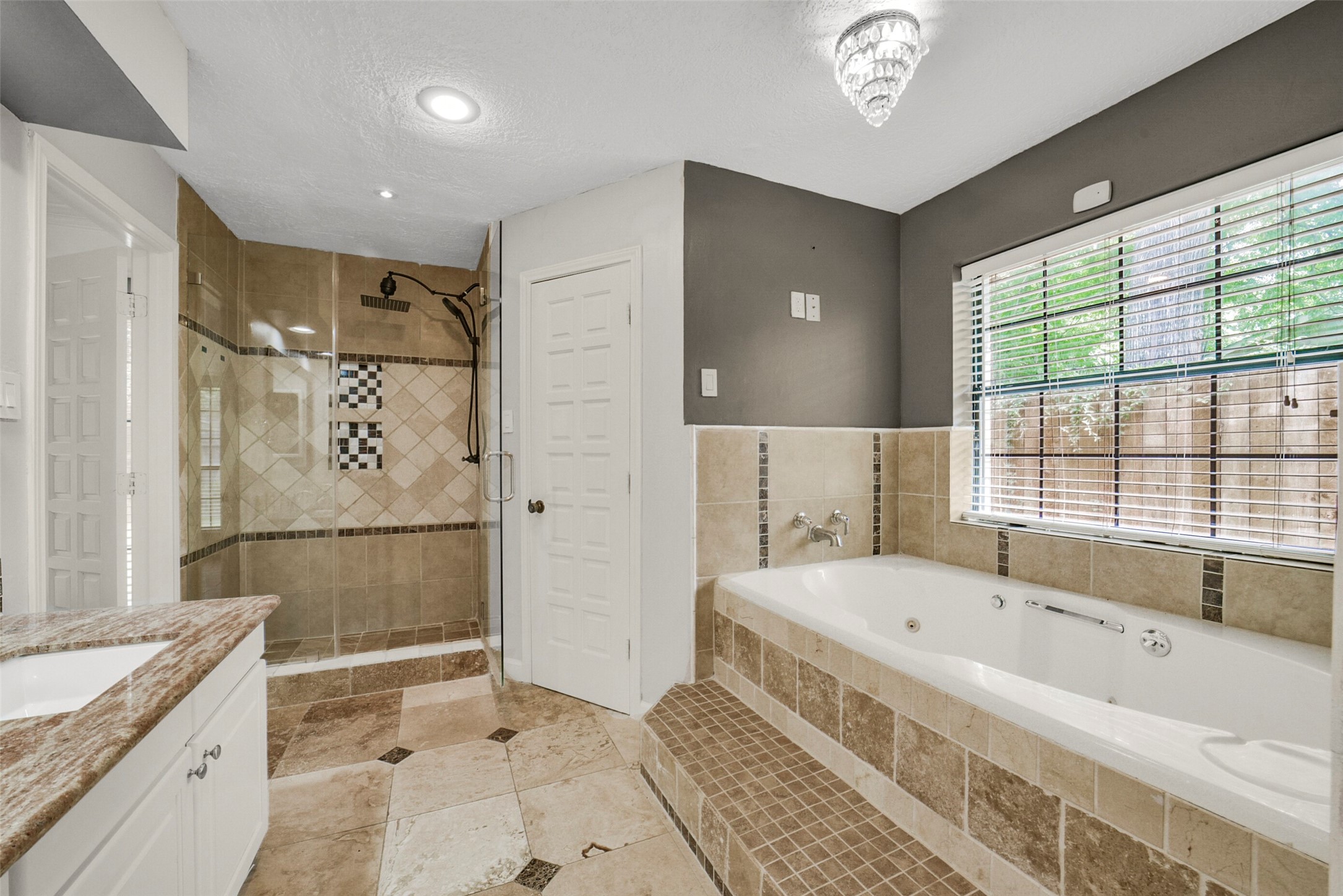 5147 Beechnut Street Property Photo 15