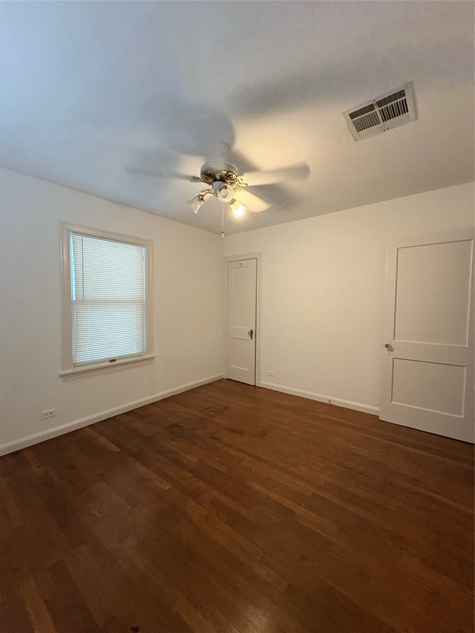 2011 33rd Street Property Photo 6