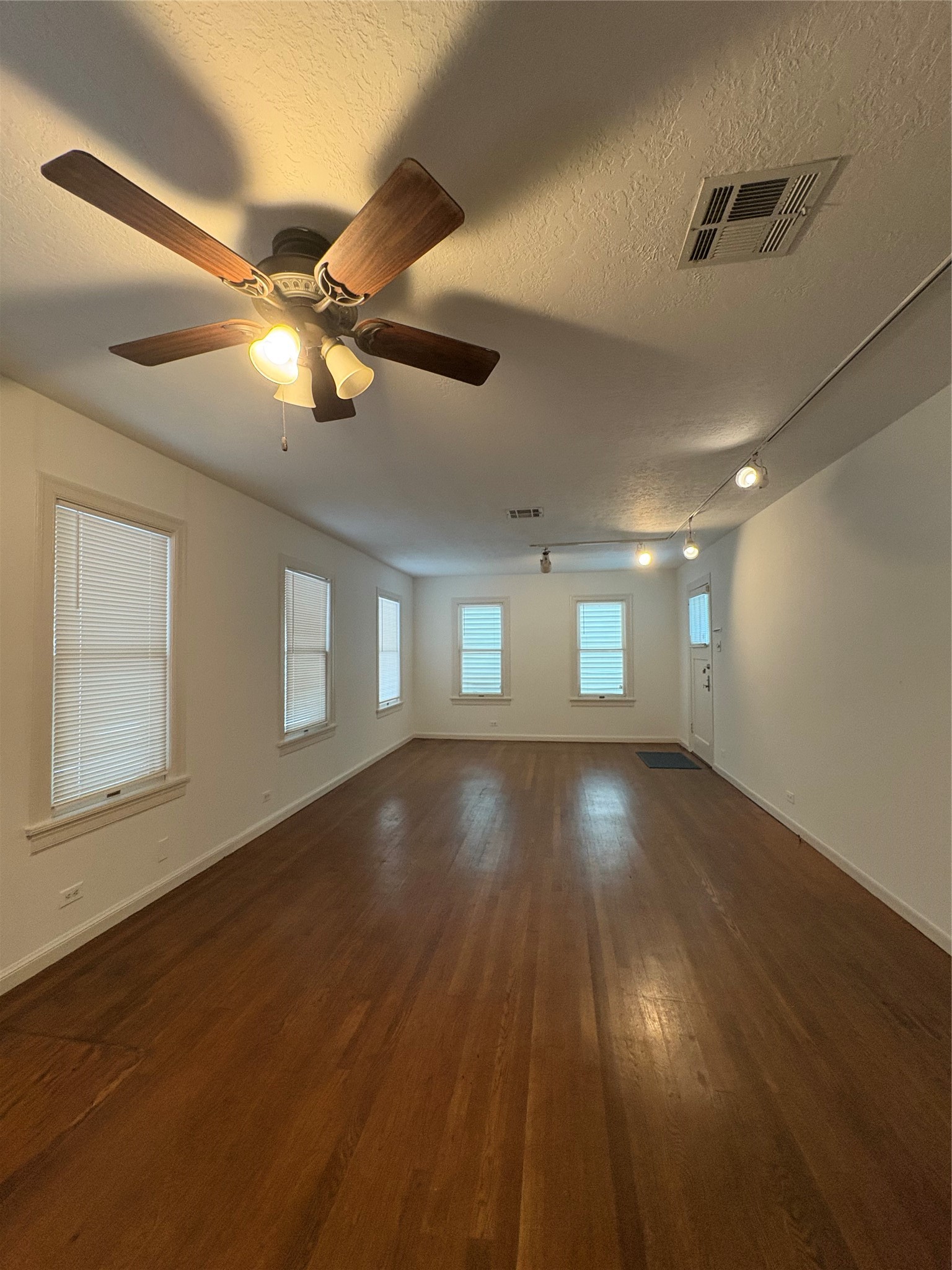 2011 33rd Street Property Photo 7