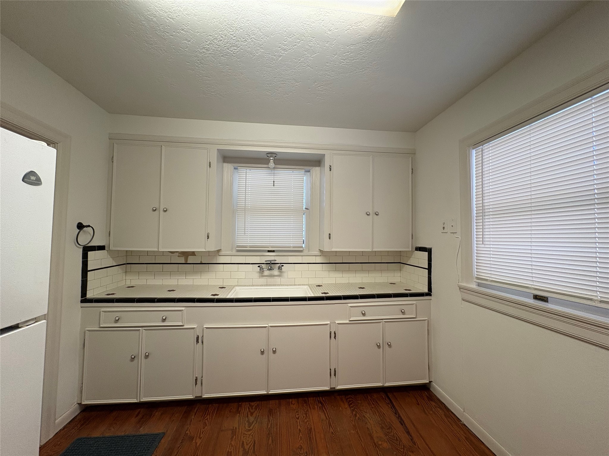 2011 33rd Street Property Photo 13