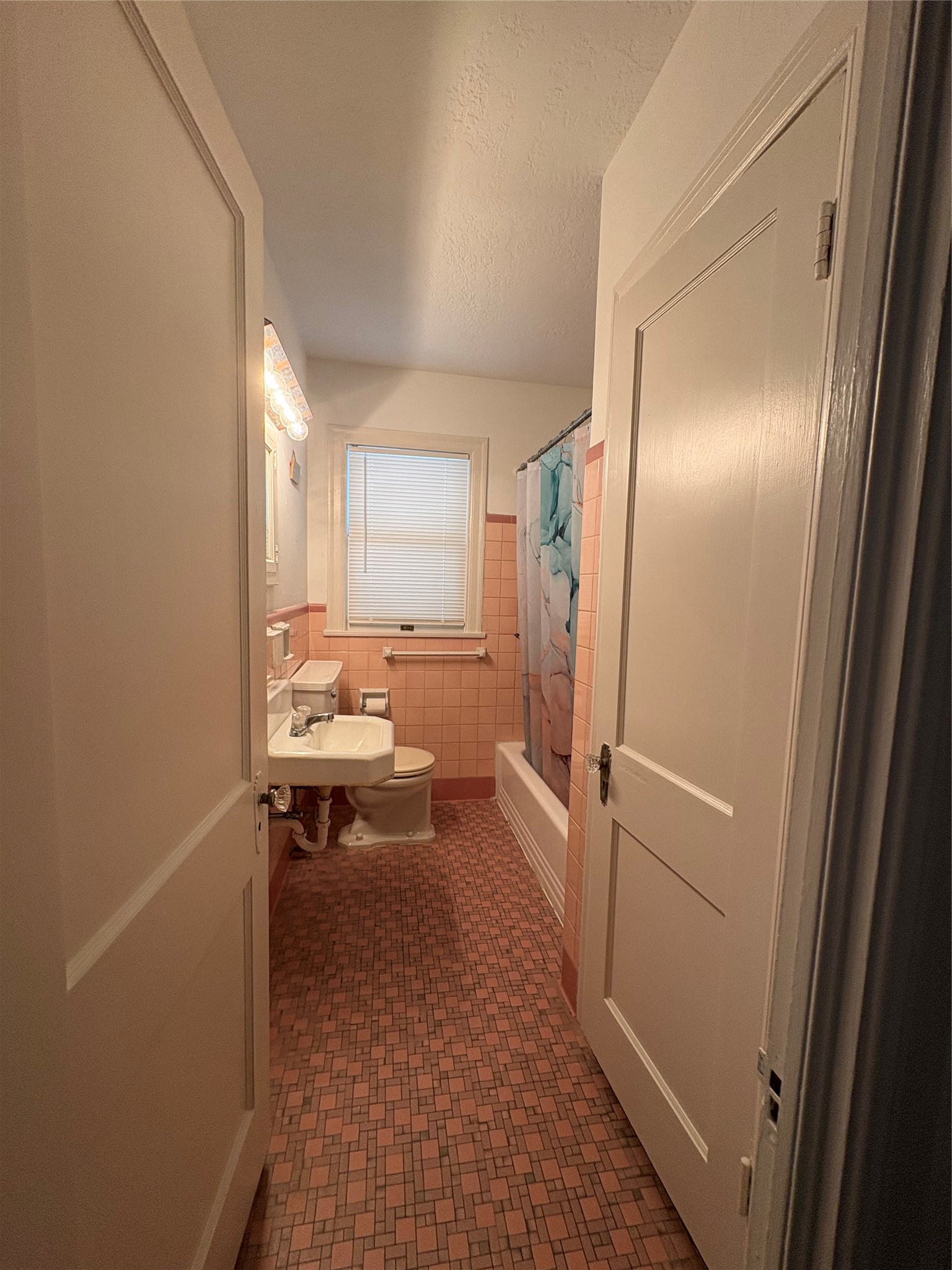 2011 33rd Street Property Photo 16