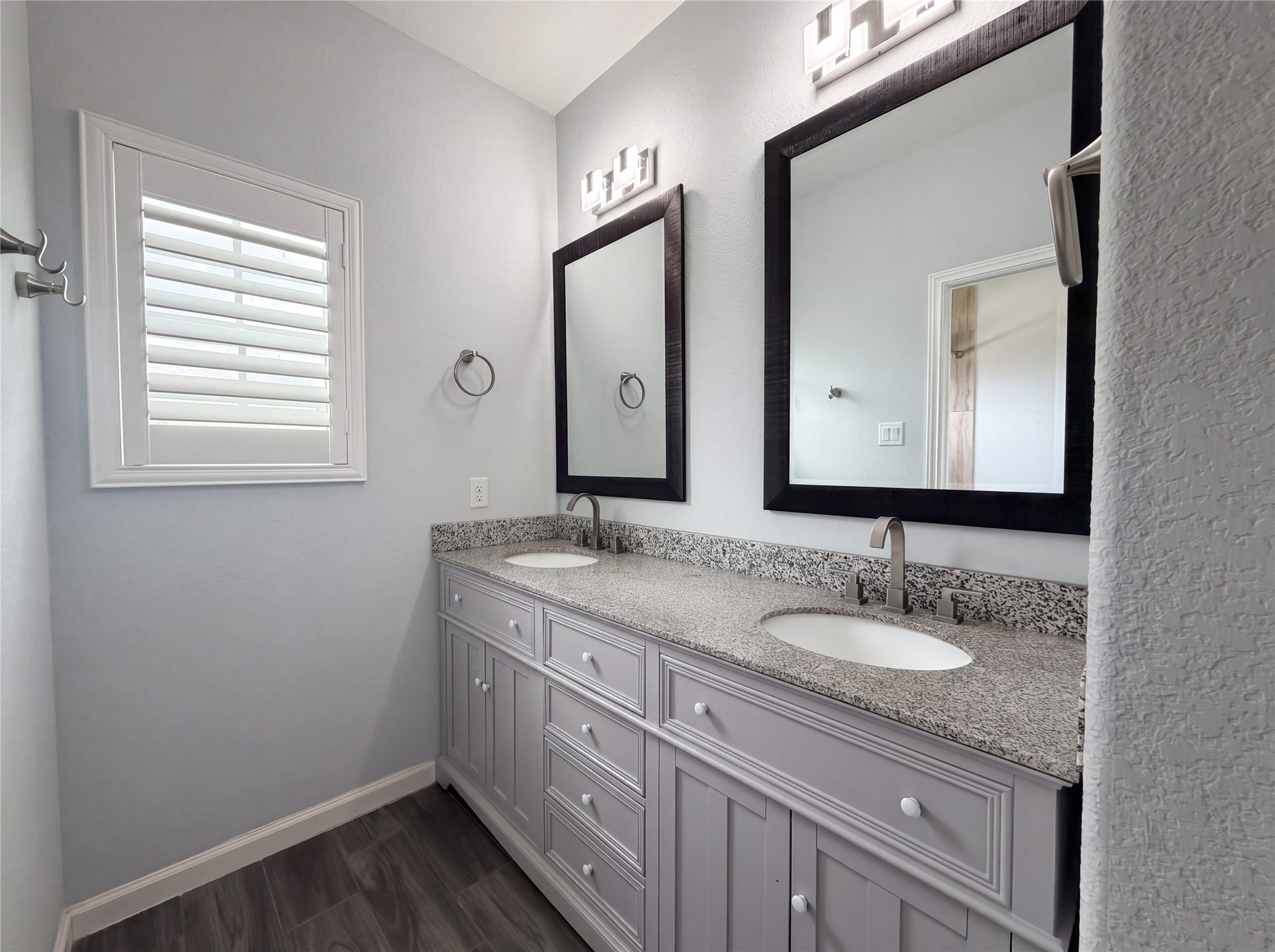 40406 Mostyn Drive Property Photo 16
