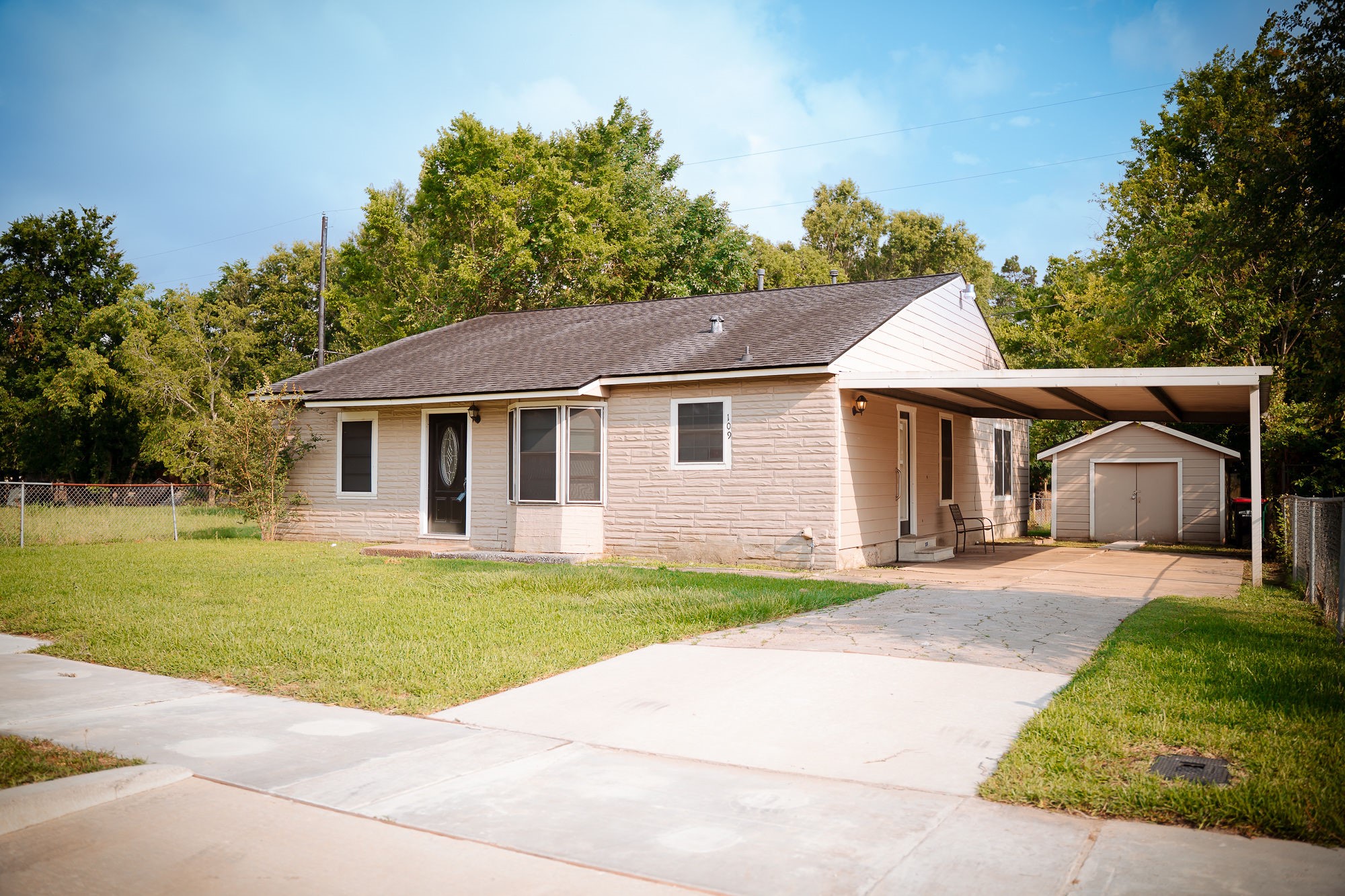 109 Lincoln Cedars Property Photo 1