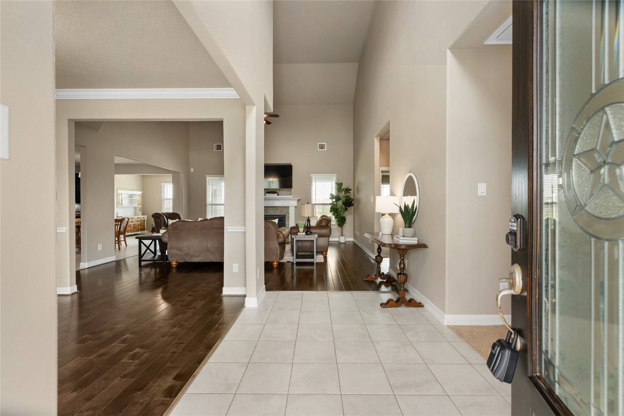14407 Meadowlands Drive Property Photo 5