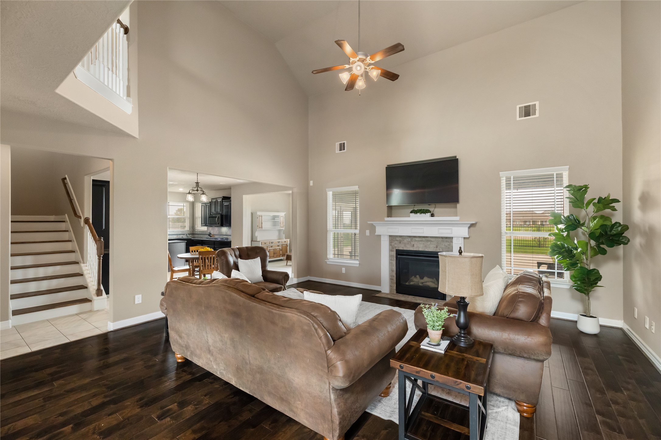 14407 Meadowlands Drive Property Photo 9