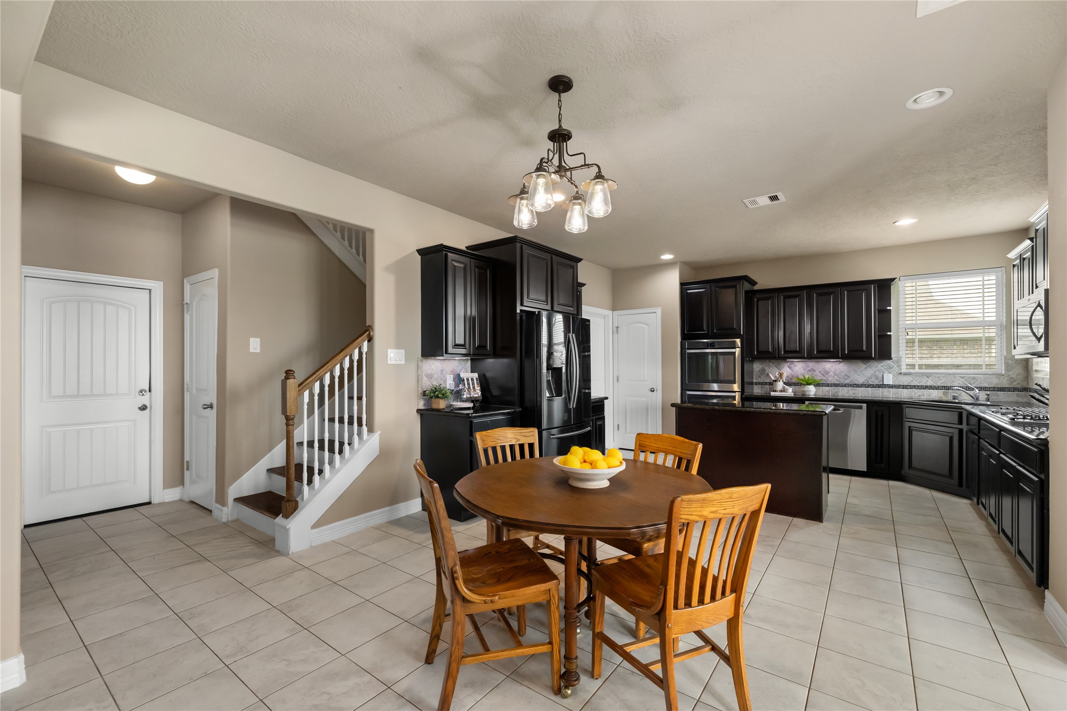 14407 Meadowlands Drive Property Photo 13