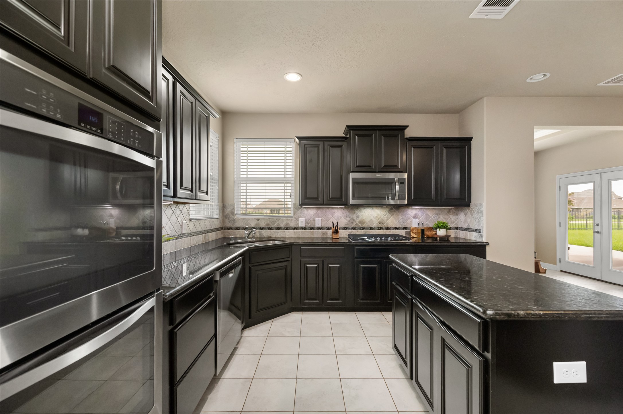 14407 Meadowlands Drive Property Photo 15