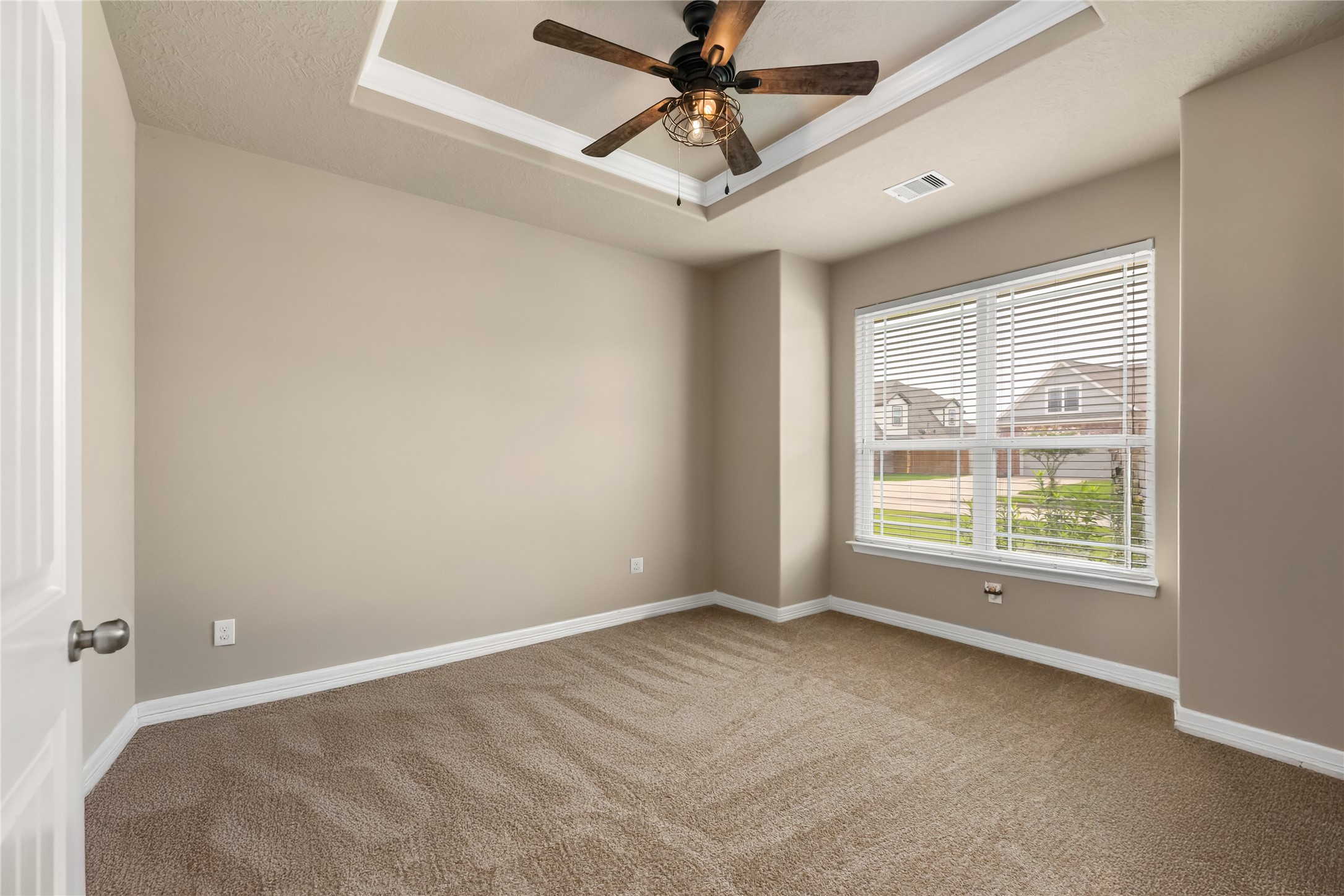 14407 Meadowlands Drive Property Photo 21