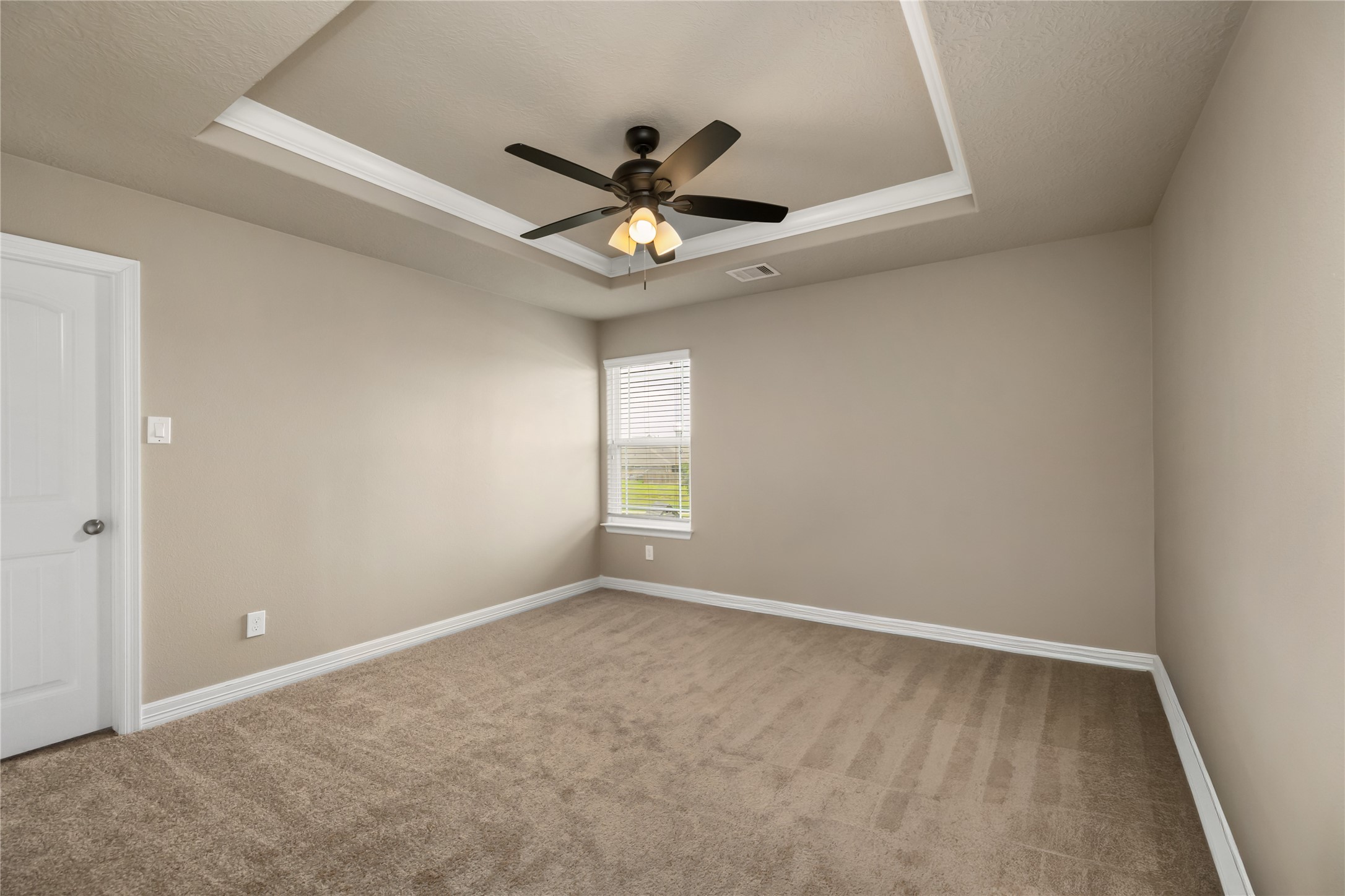 14407 Meadowlands Drive Property Photo 24