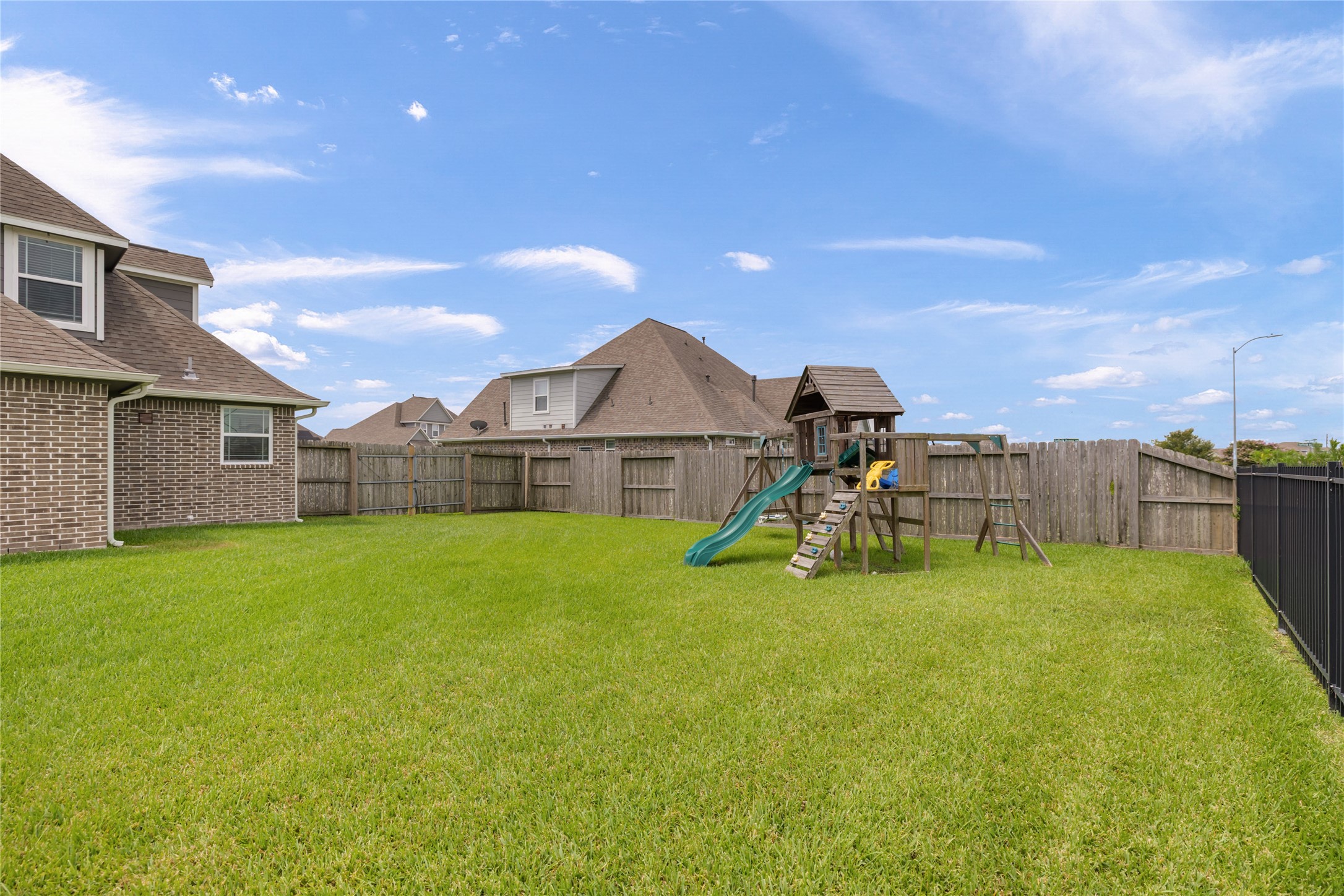 14407 Meadowlands Drive Property Photo 29