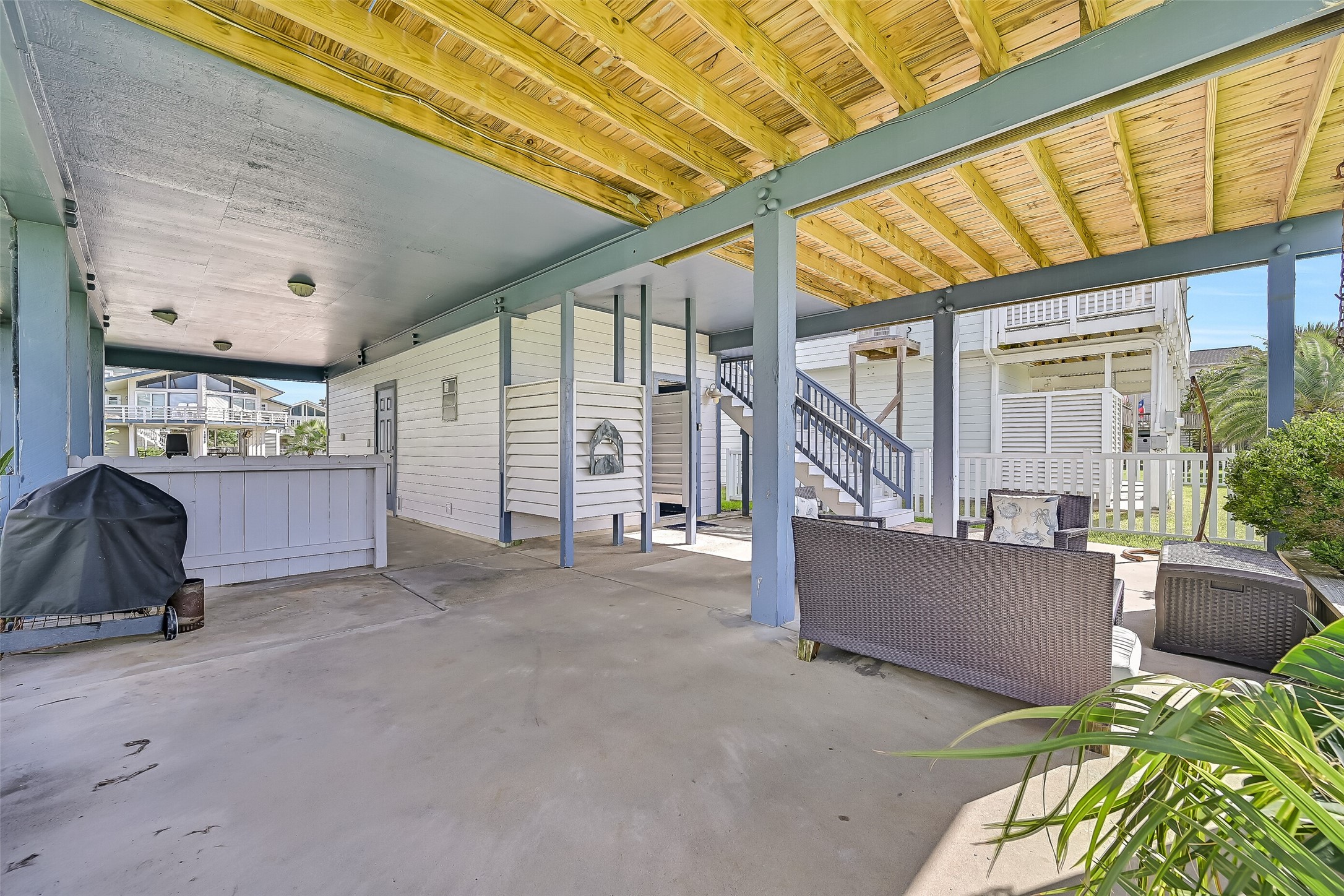 13819 San Domingo Drive Property Photo 8