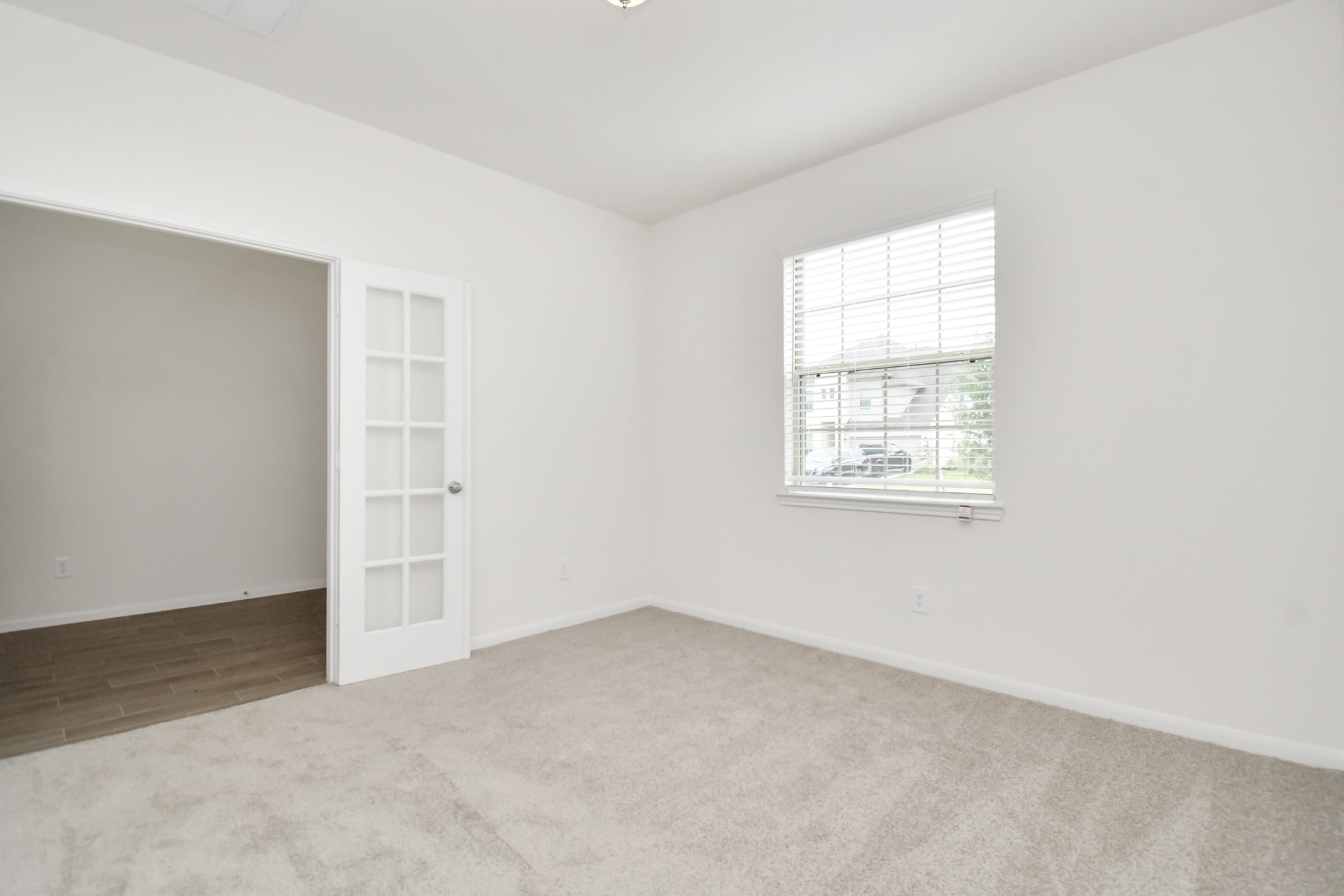 30431 Crystal Stream Lane Property Photo 9