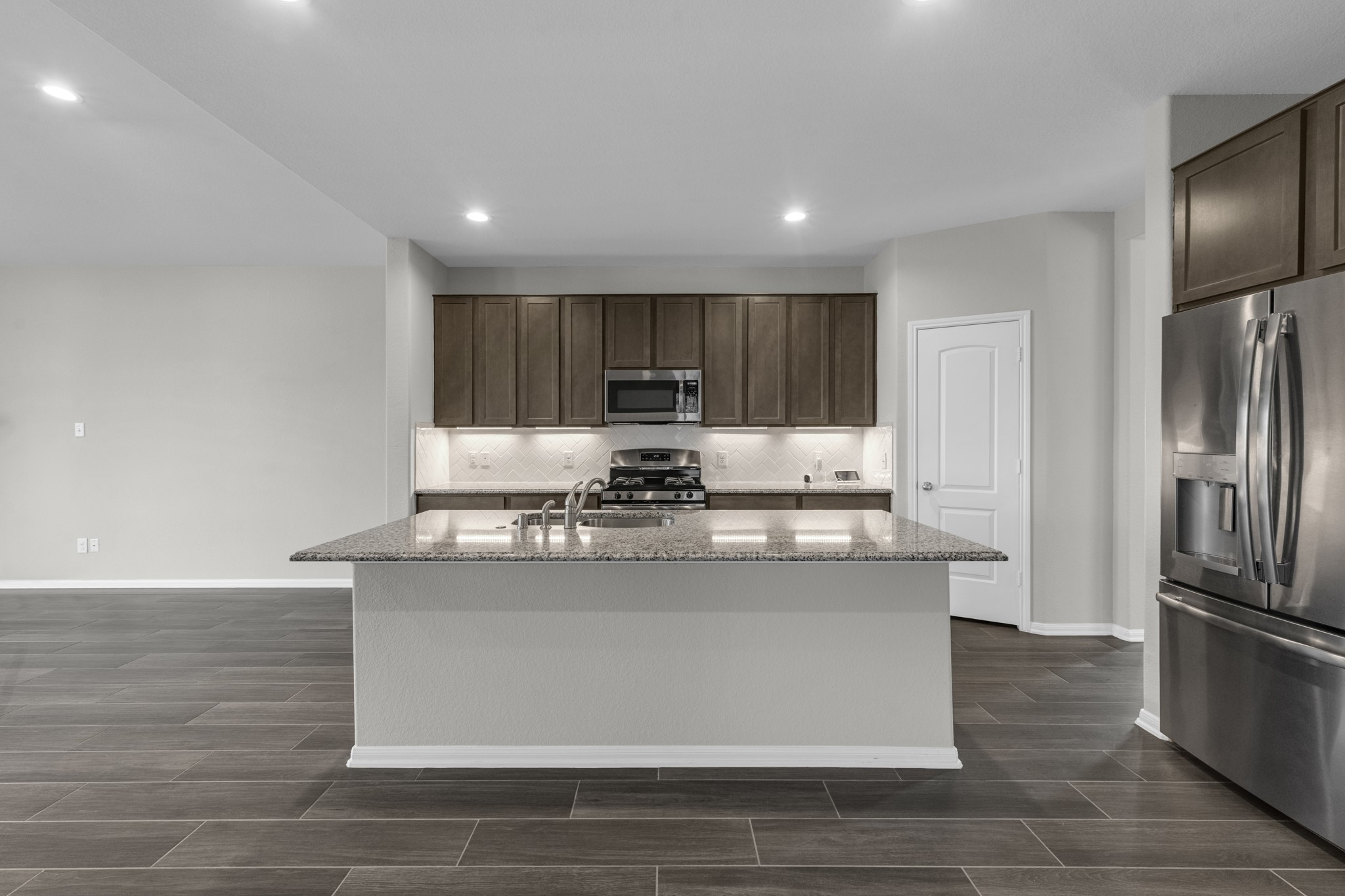8827 Early Morning Way Property Photo 2