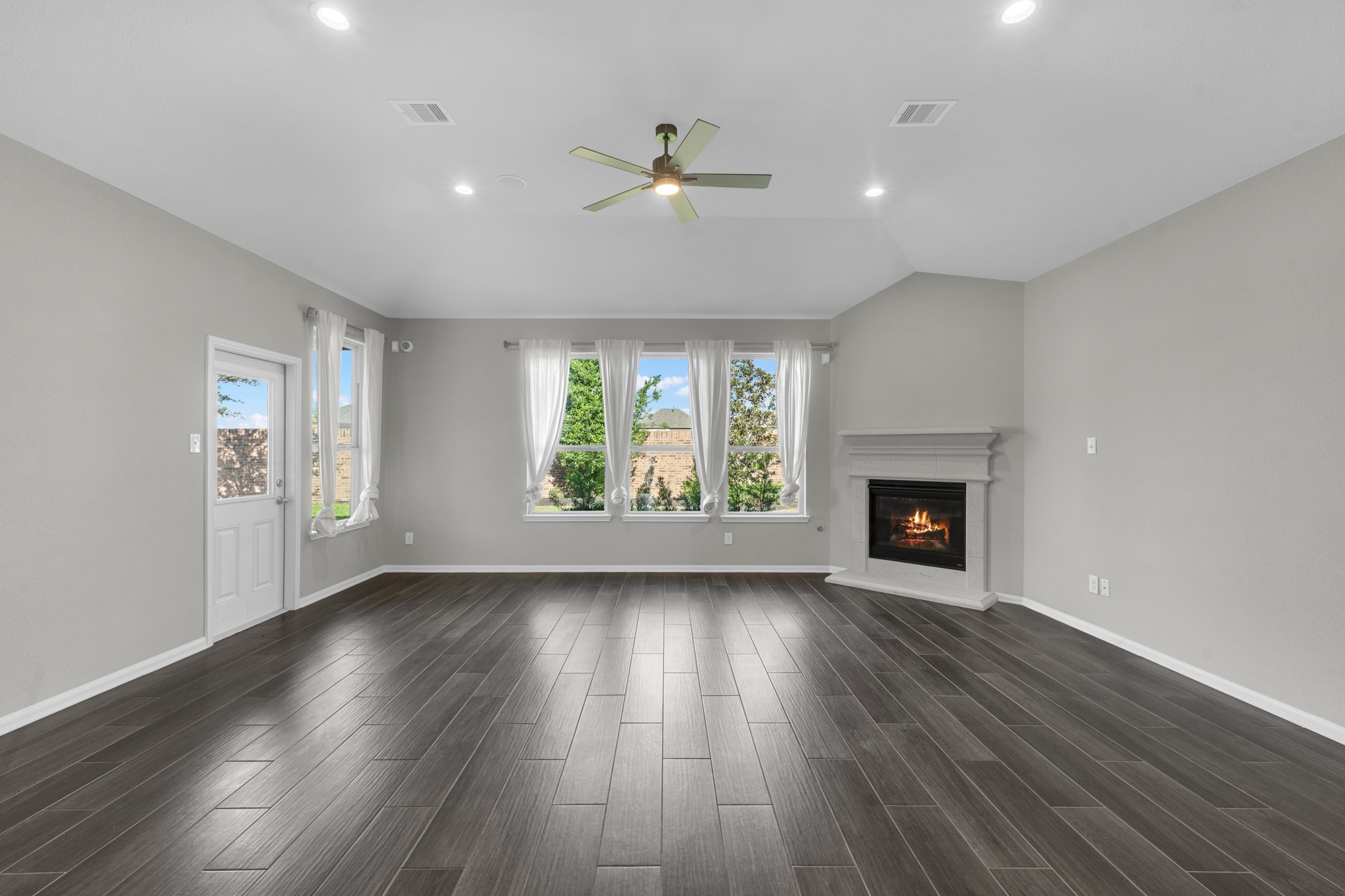 8827 Early Morning Way Property Photo 7