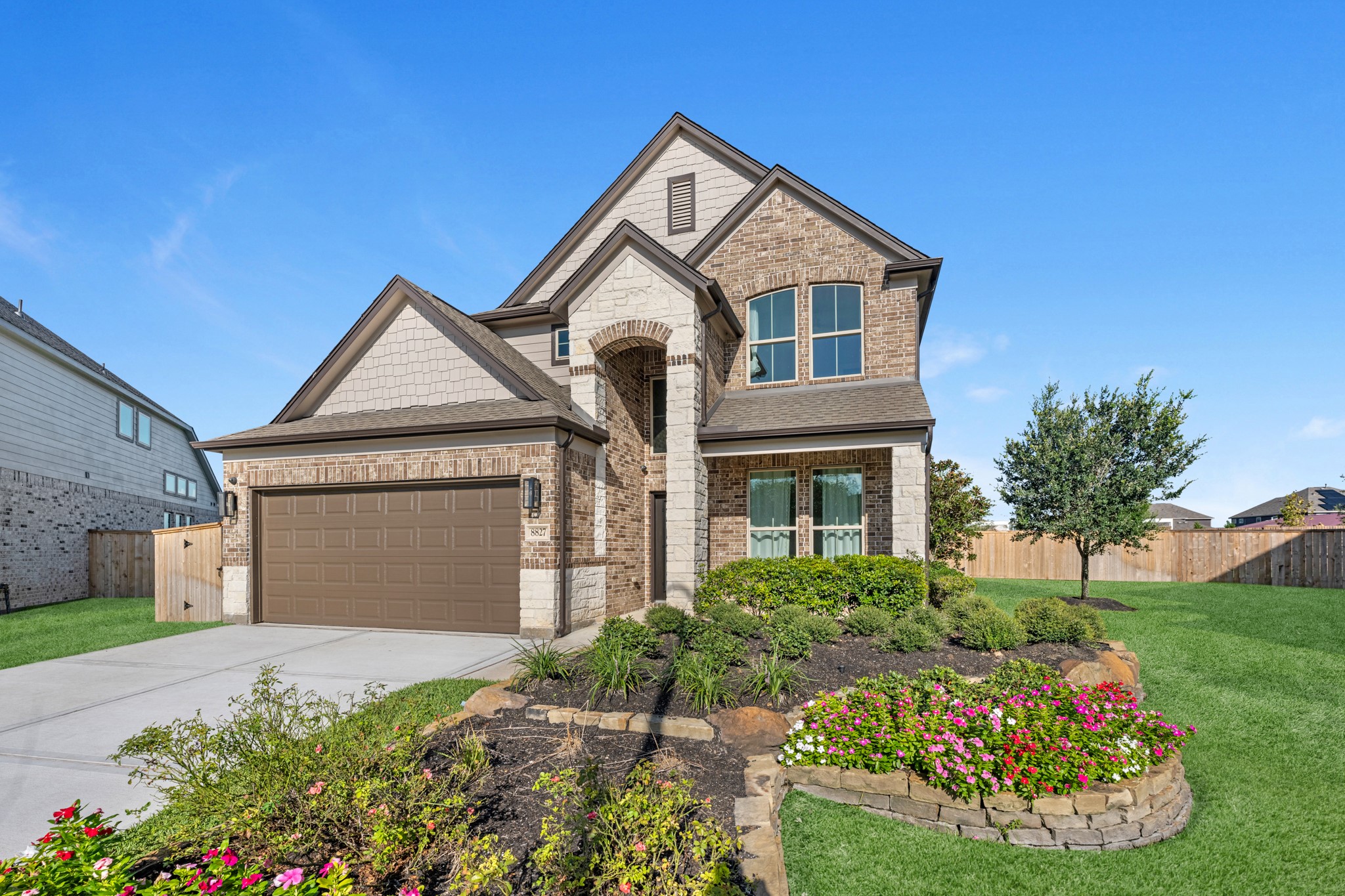 8827 Early Morning Way Property Photo 28