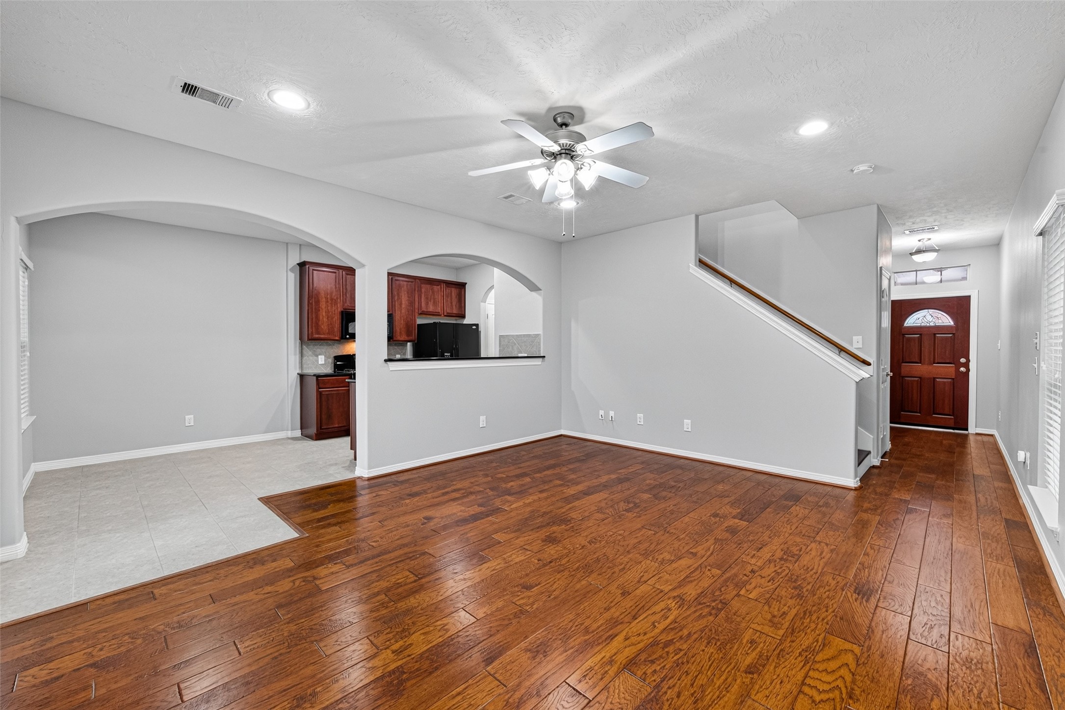 8910 Minola Oaks Drive Property Photo 7