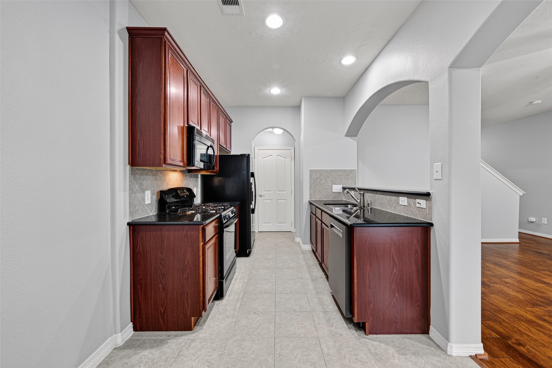 8910 Minola Oaks Drive Property Photo 10