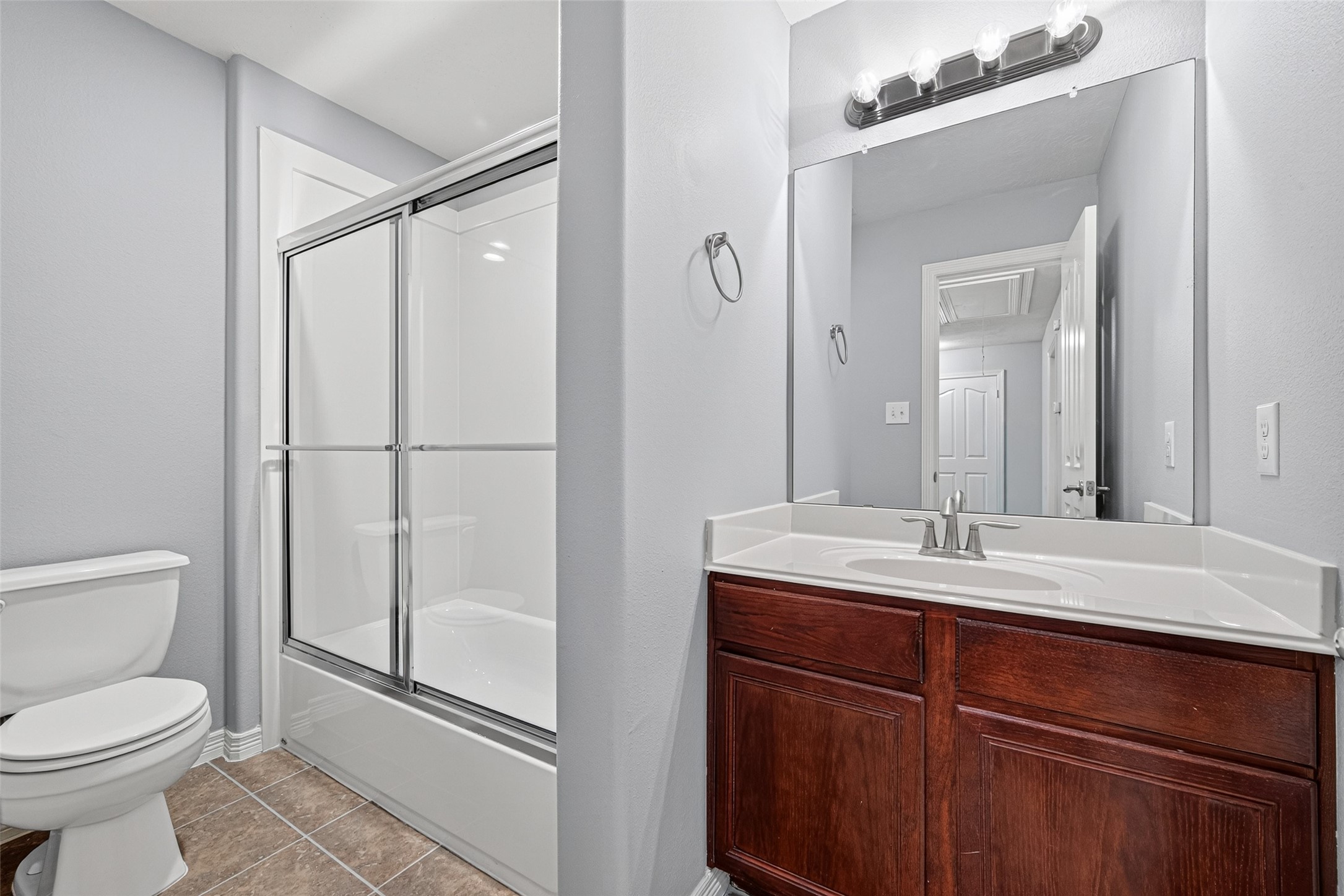 8910 Minola Oaks Drive Property Photo 15