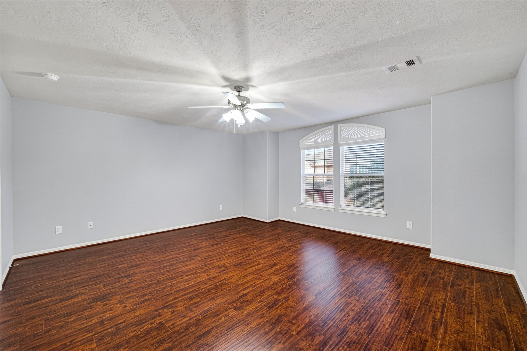 8910 Minola Oaks Drive Property Photo 26