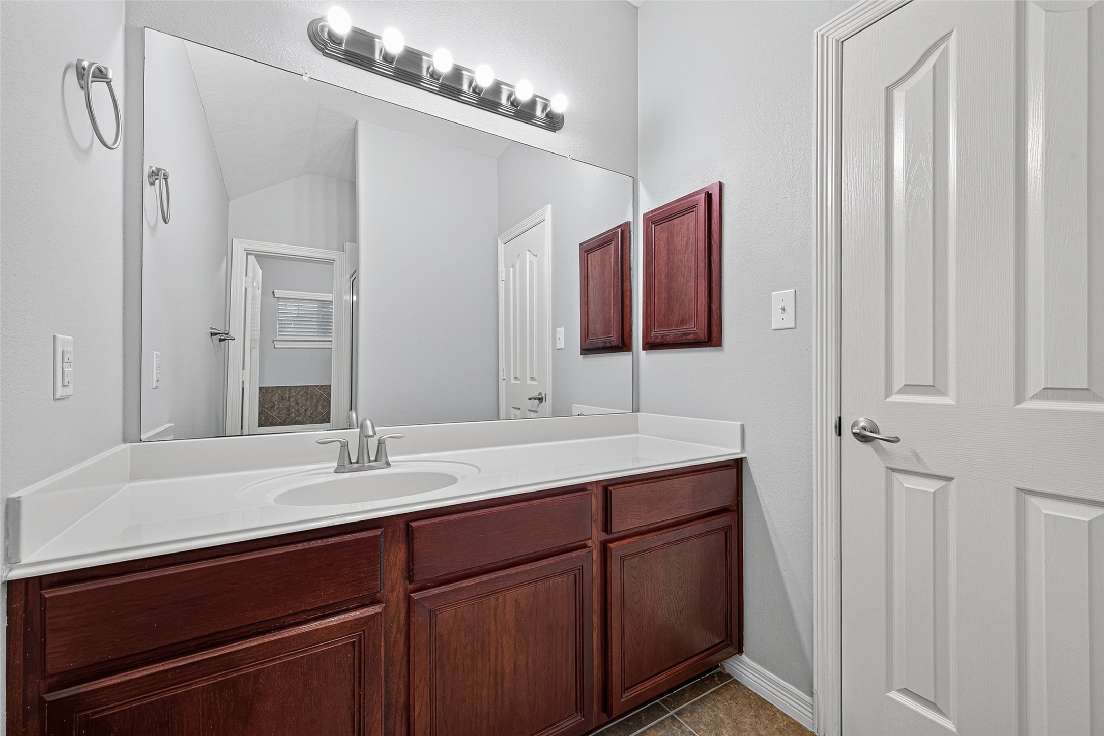 8910 Minola Oaks Drive Property Photo 29