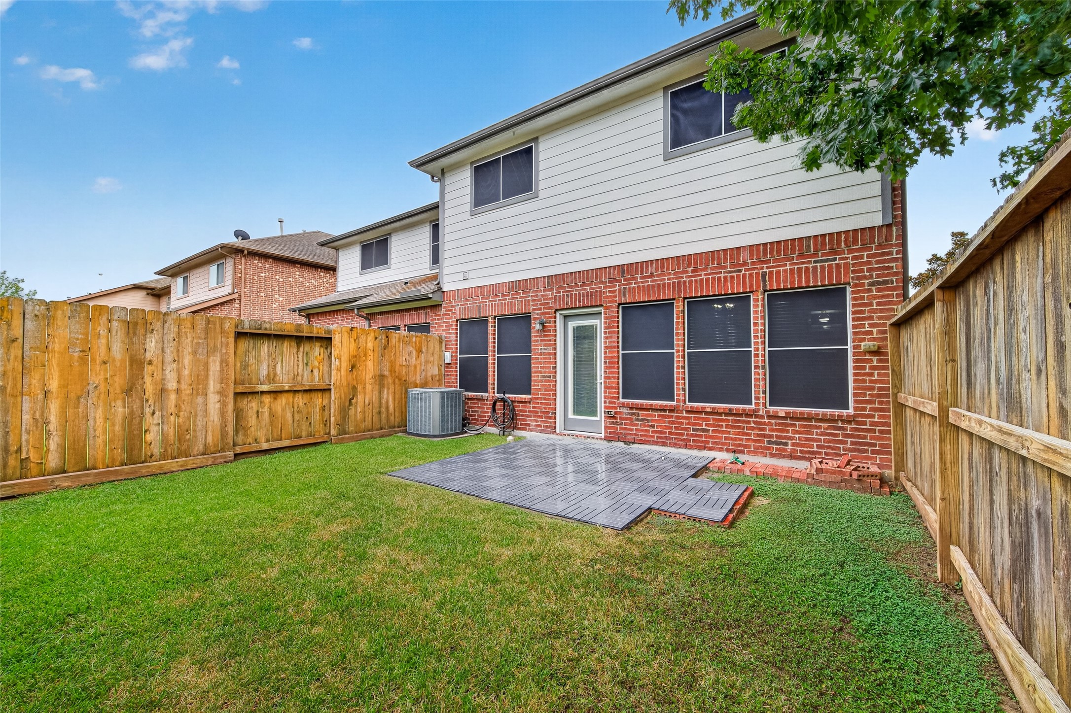 8910 Minola Oaks Drive Property Photo 35