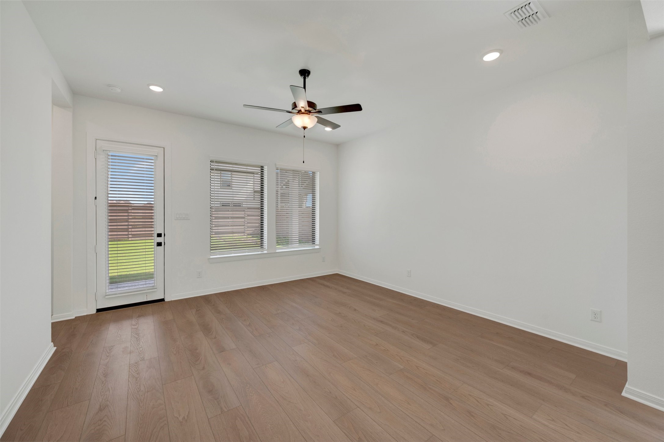 4618 Compass Avenue Property Photo 27