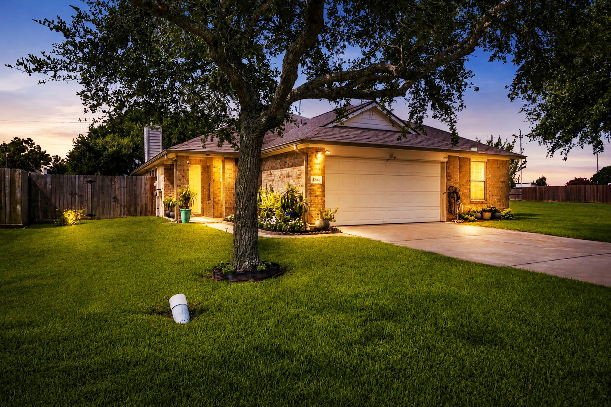 3204 Meadow Bay Lane Property Photo 2
