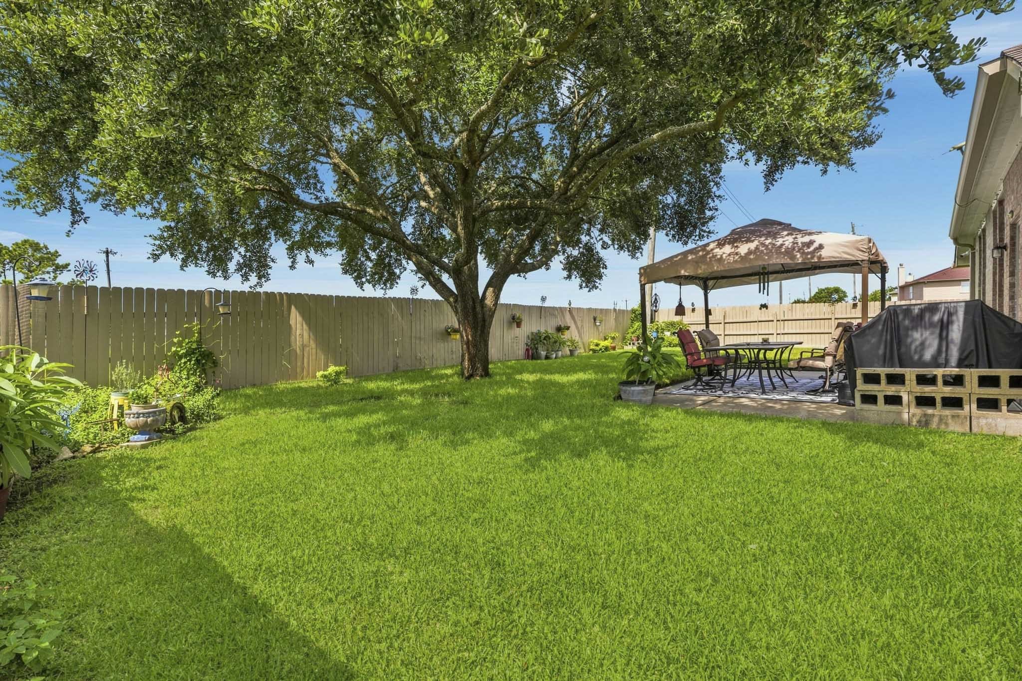 3204 Meadow Bay Lane Property Photo 4