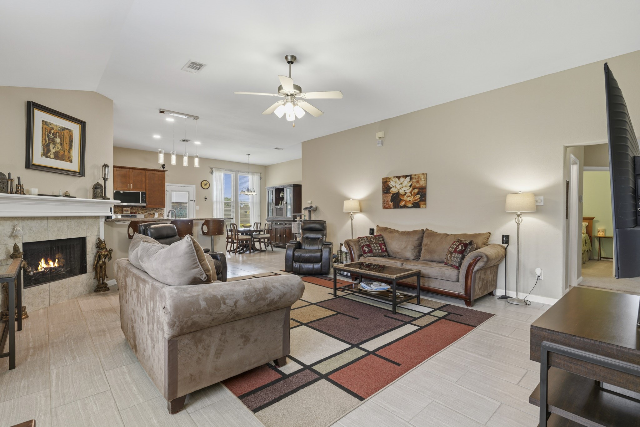 3204 Meadow Bay Lane Property Photo 9