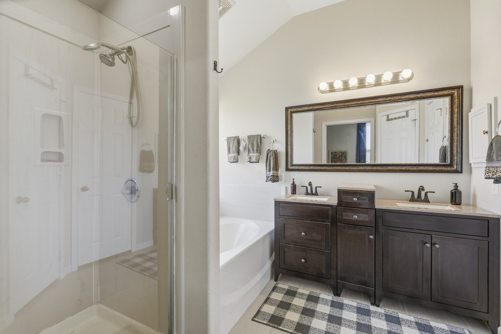 3204 Meadow Bay Lane Property Photo 18