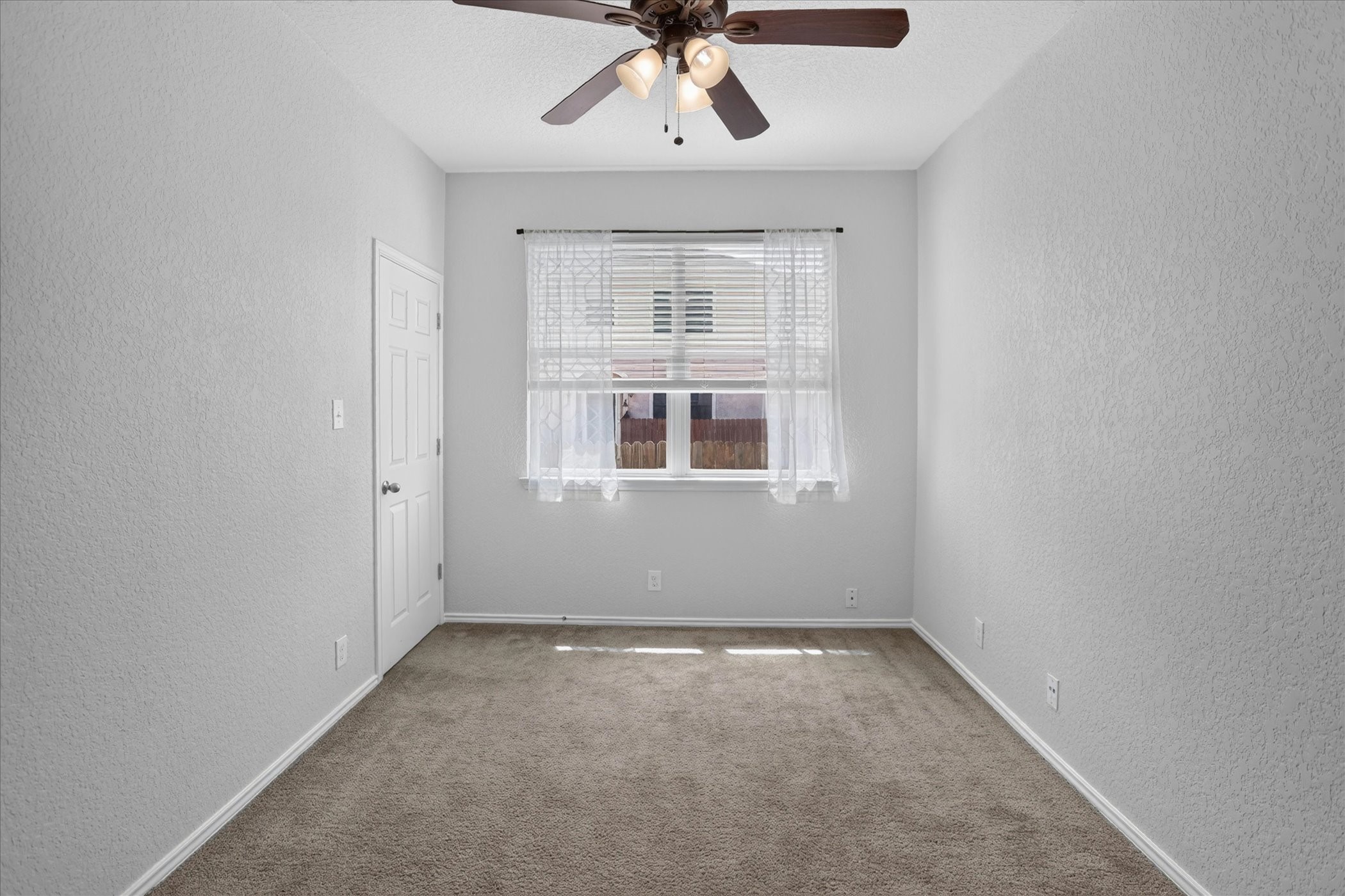 6913 Abbey Falls Property Photo 7