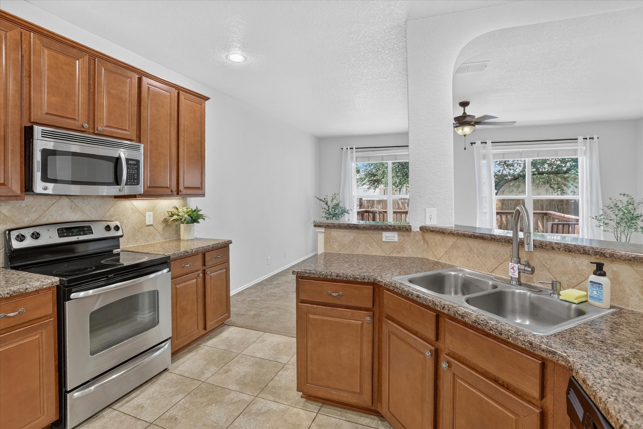 6913 Abbey Falls Property Photo 12