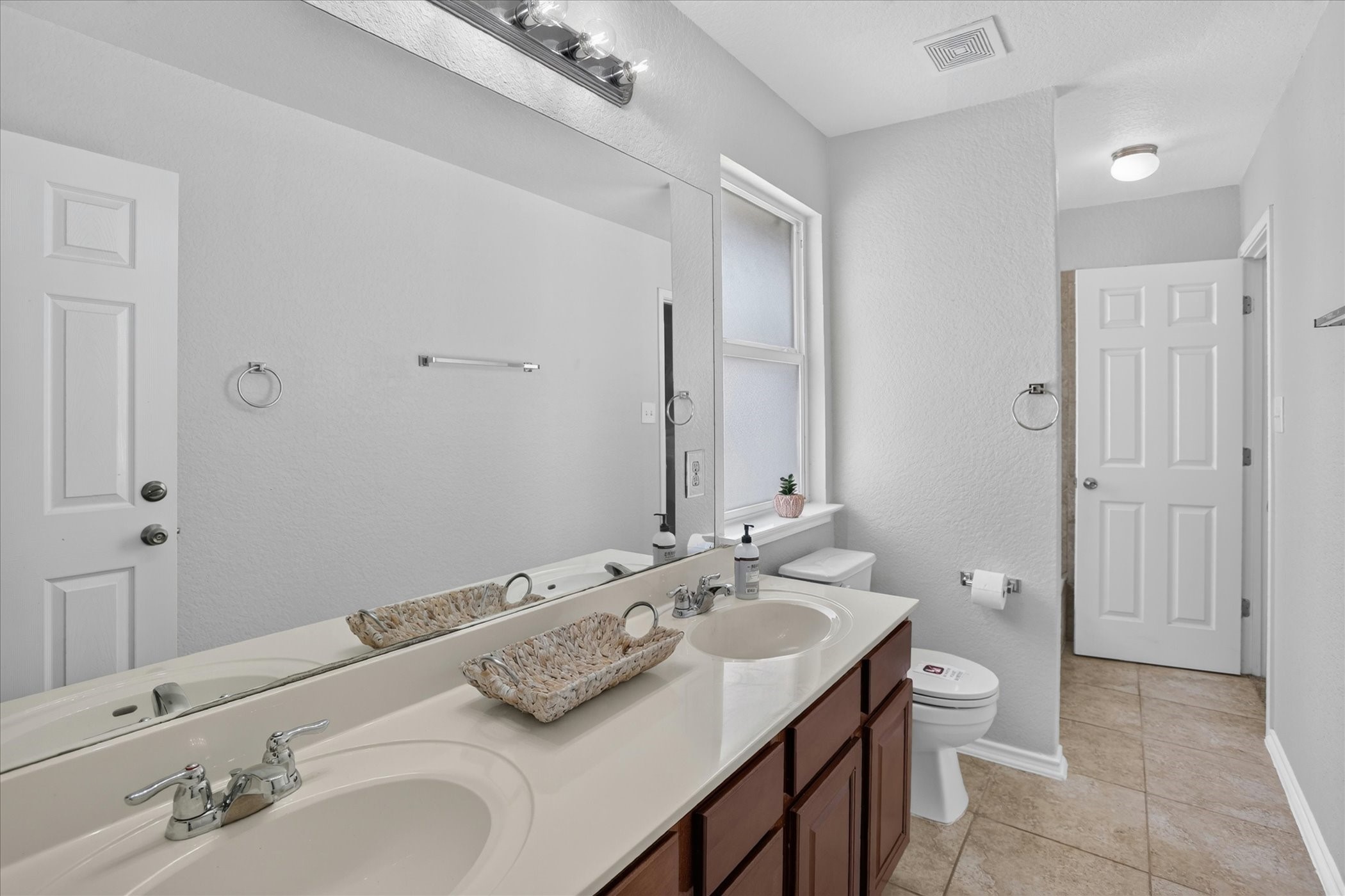 6913 Abbey Falls Property Photo 27