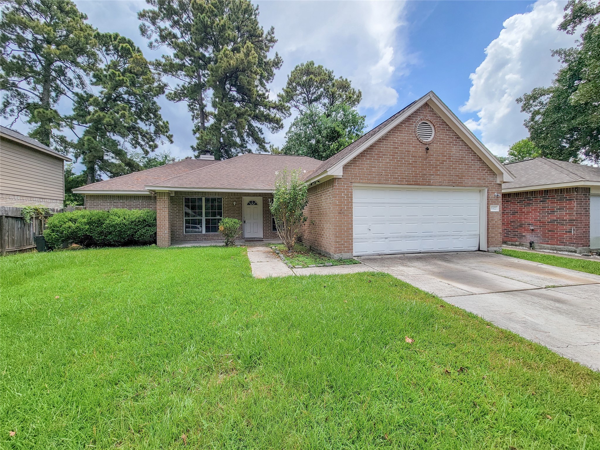 5322 Rivergate Drive Property Photo 2