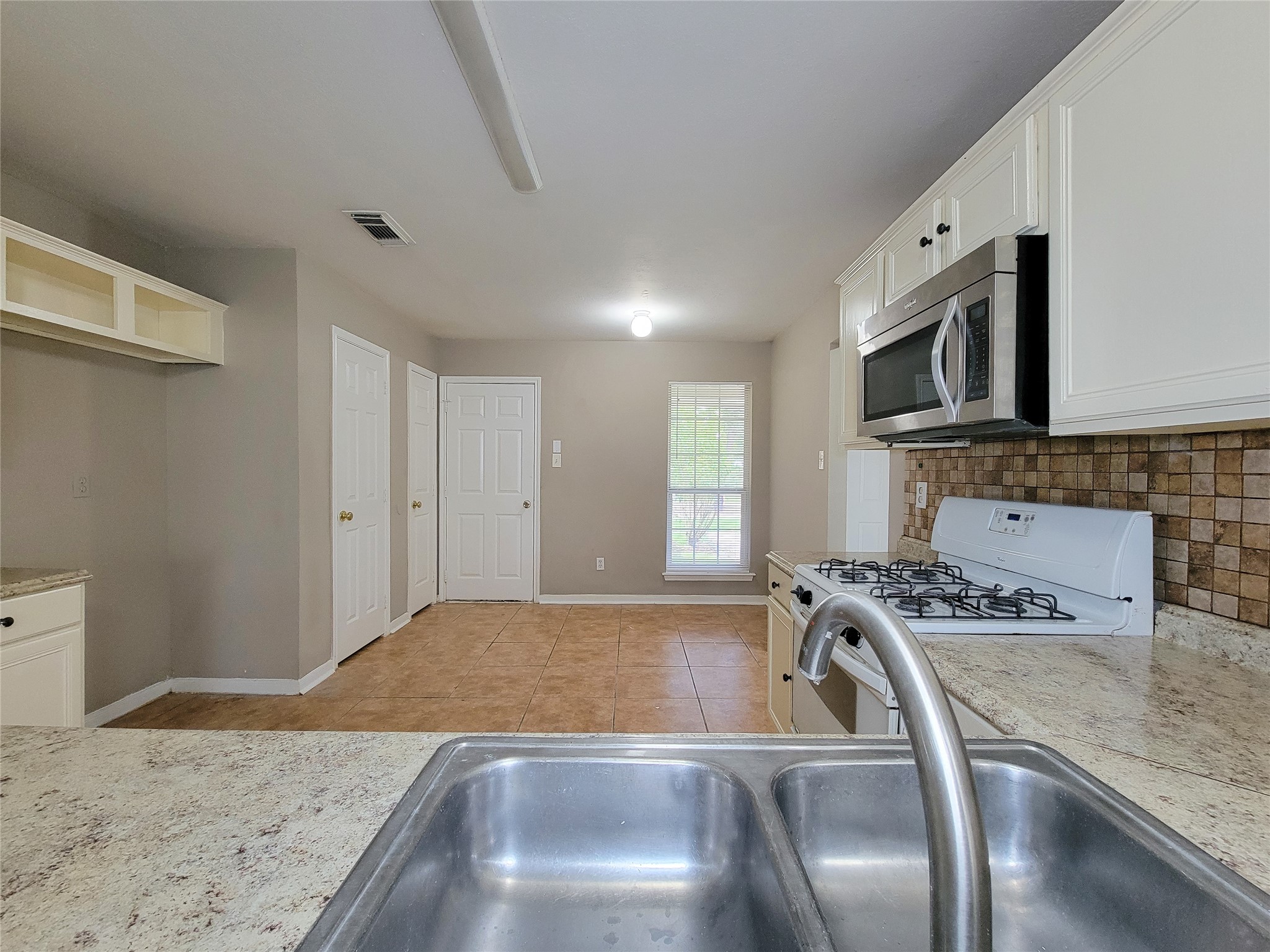 5322 Rivergate Drive Property Photo 11
