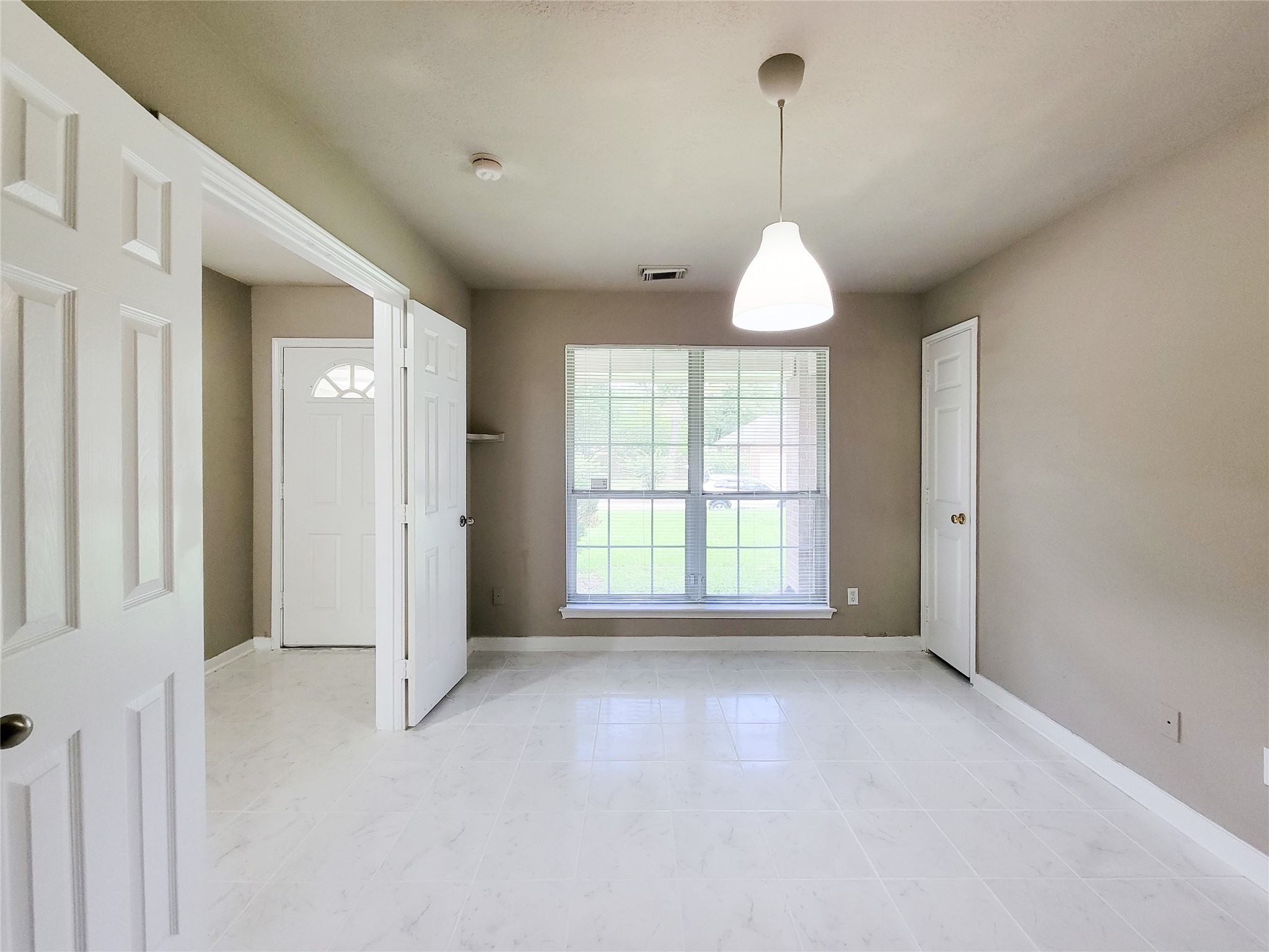 5322 Rivergate Drive Property Photo 13
