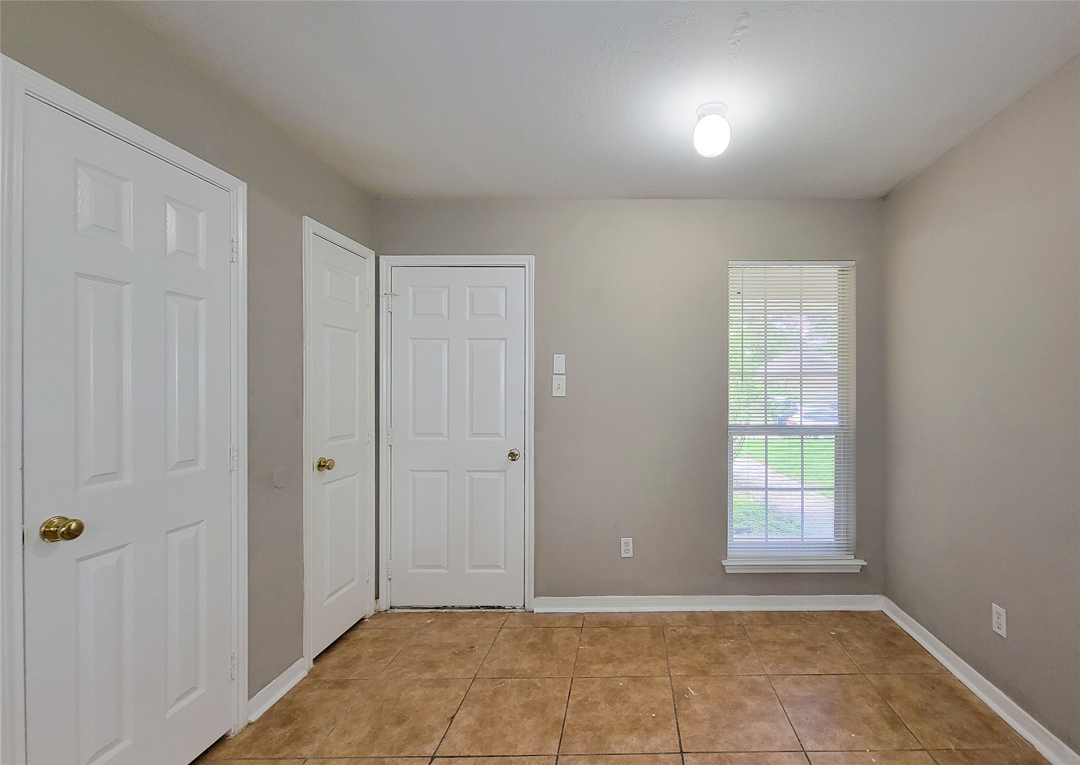 5322 Rivergate Drive Property Photo 15