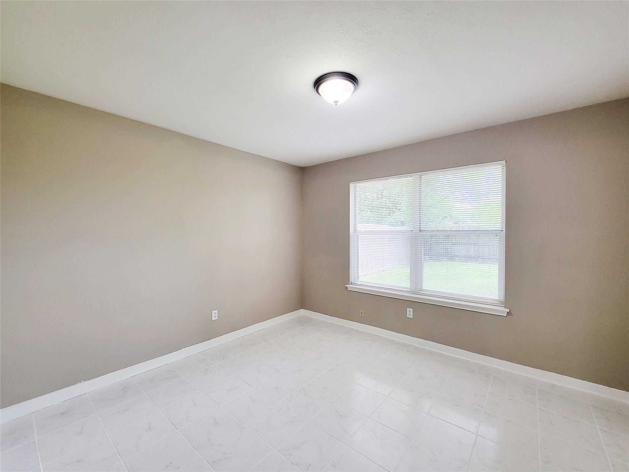 5322 Rivergate Drive Property Photo 16
