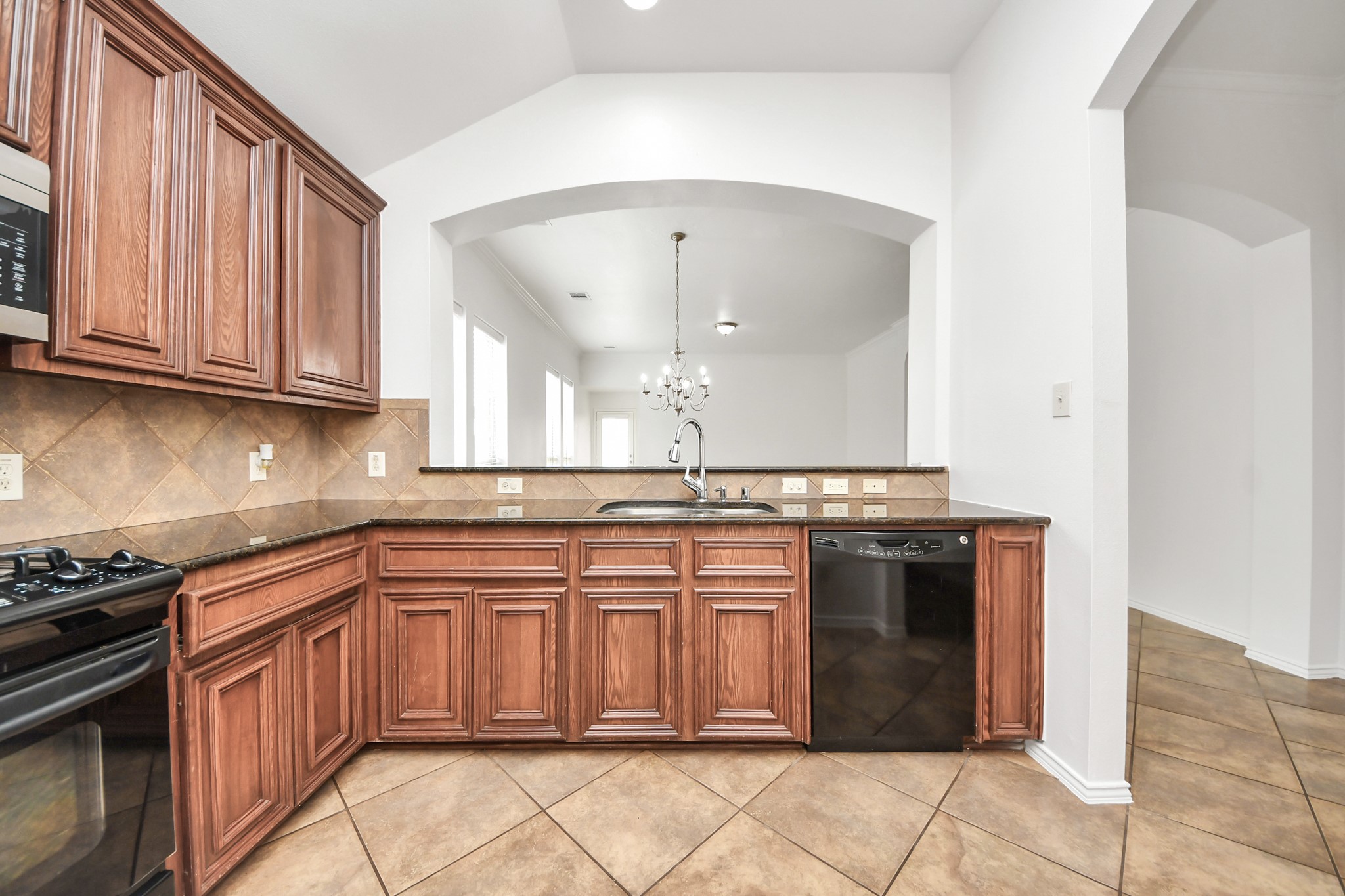 15 Palm Desert Drive Property Photo 4