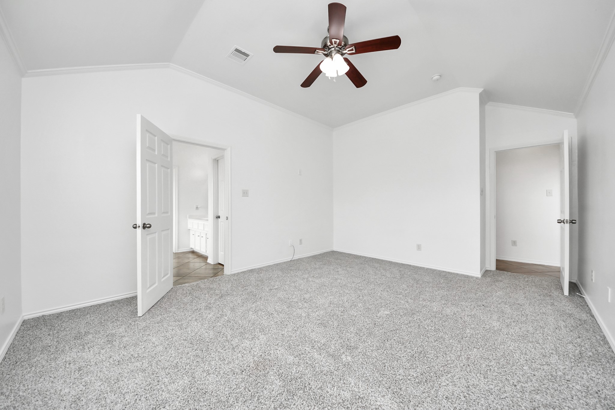 15 Palm Desert Drive Property Photo 14