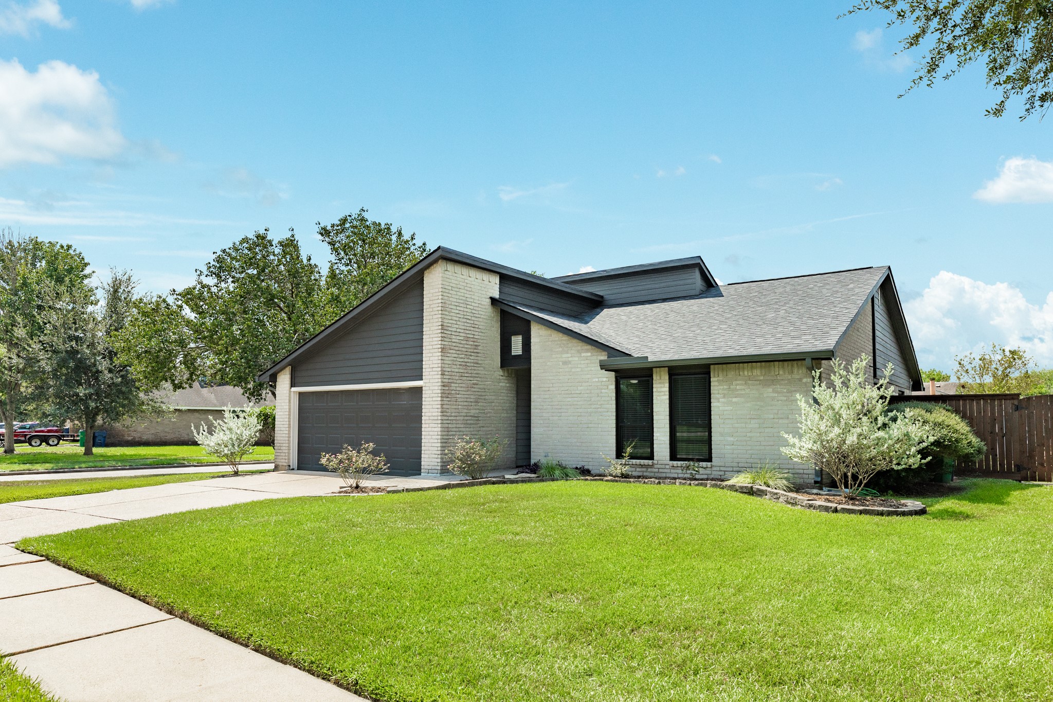 9 Sarita Court Property Photo 1